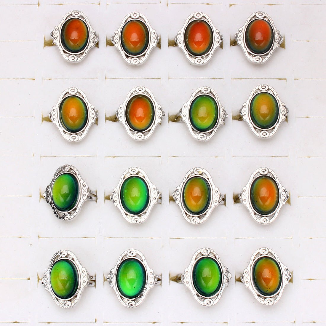 خاتم المزاج متغير الألوان ذو التصميم العتيق 
